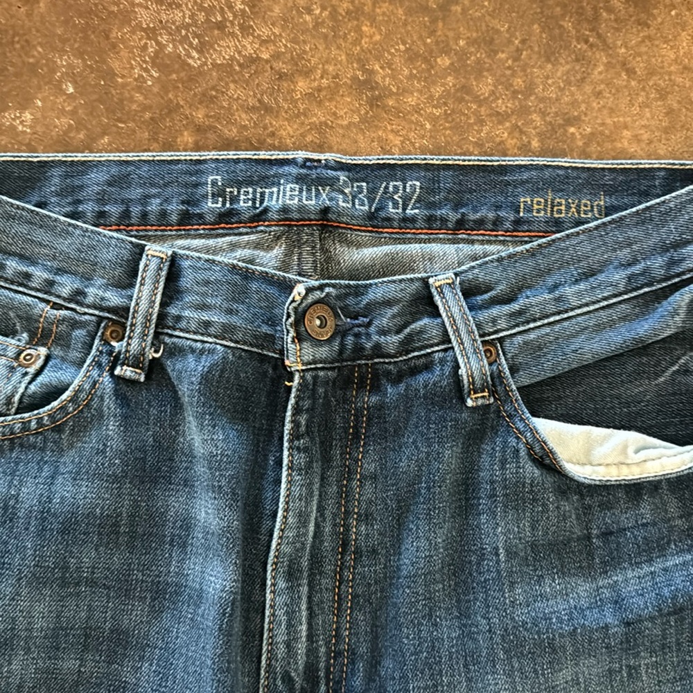 Jeans - Picture 2 of 3